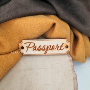 Шильдик деревянный  Passport 3
